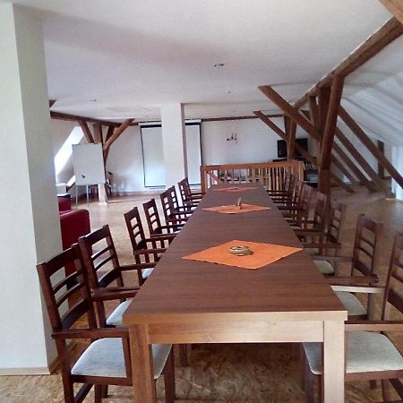 Hostinec U Janatu S Ubytovanim Cestin Εξωτερικό φωτογραφία